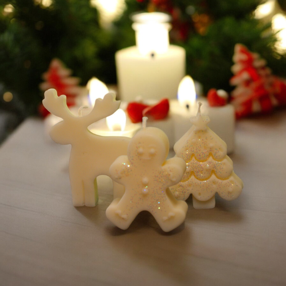 Small and sweet Christmas decoration candles